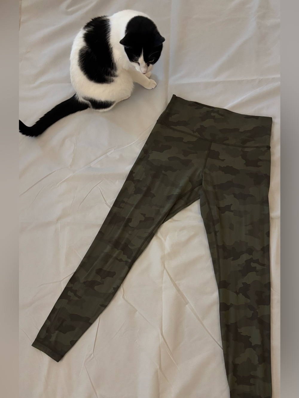 Lululemon Olive Camo — Wunder Under High-Rise Tight 25"